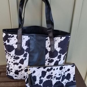 SOLD!!! WILL NOT LET ME DELETE